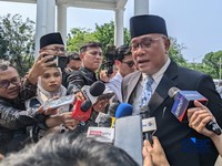 Jumhur Hidayat tiba di Istana Negara, Jakarta, Senin (27/4/2026). (CNBC Indonesia/Emir Yanwardhana)