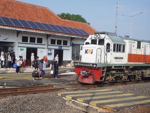 KA Joglosemarkerto Kini Berhenti di Batang, Bupati Faiz: Ekonomi-Wisata Tumbuh