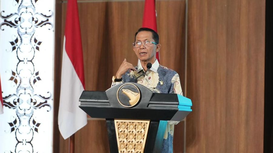 Kepala Badan Pengusahaan (BP) Batam sekaligus Wali Kota Batam, Amsakar Achmad, dalam agenda penandatanganan Perjanjian Jual Beli Tenaga Listrik (PJBTL) PT Digitalland Service One (DayOne) sebesar 511 megavolt ampere (MVA) di Auditorium Balairung Sari