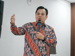Adityawarman Adil Dinobatkan Jadi Tokoh Peduli Pendidikan