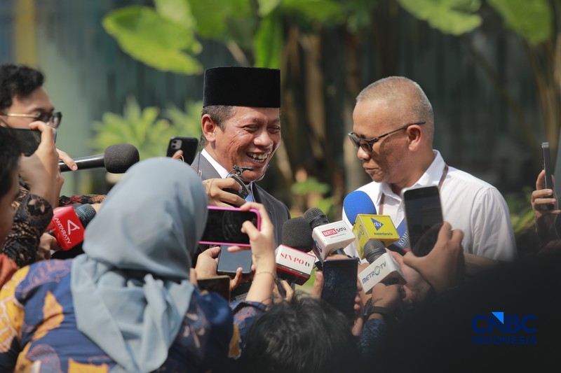 Dudung Abdurachman tiba di Istana Negara, Jakarta, Senin (27/4/2026). (CNBC Indonesia/Muhammad Sabki)