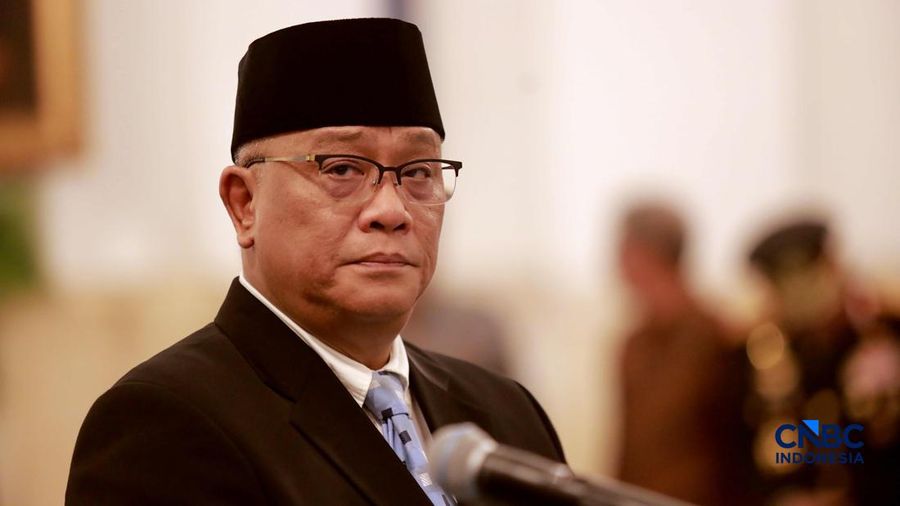 Menteri Lingkungan Hidup (LH) sisa masa jabatan 2024-2029 di Istana Negara, Jumhur Hidayat. (CNBC Indonesia/Muhammad Sabki)