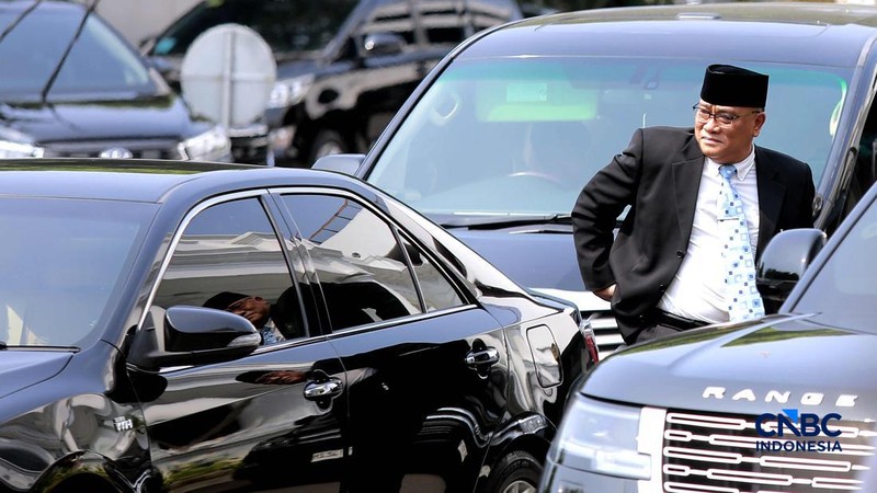 Menteri Lingkungan Hidup (LH) sisa masa jabatan 2024-2029 di Istana Negara, Jumhur Hidayat. (CNBC Indonesia/Muhammad Sabki)