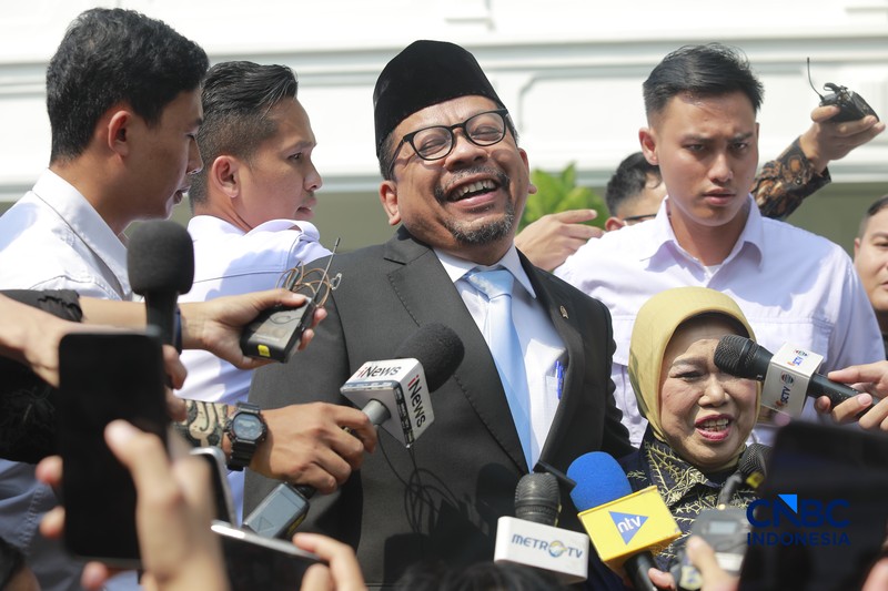 Dudung Abdurachman tiba di Istana Negara, Jakarta, Senin (27/4/2026). (CNBC Indonesia/Muhammad Sabki)