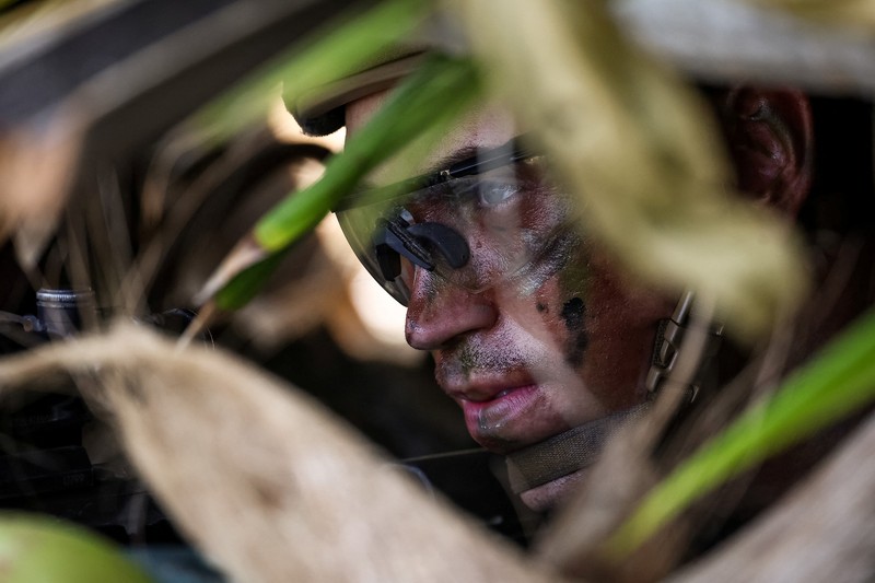Pasukan AS dan Filipina menggelar latihan militer gabungan tahunan di Pantai Long Point, Brgy. Aporawan, Aborlan, Palawan, Filipina, 27 April 2026. (REUTERS/Eloisa Lopez)