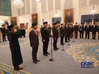Pelantikan Pejabat Negara/Pemerintah oleh Presiden RI, Istana Negara, Jakarta, Senin (27/4/2026). (CNBC Indonesia/Muhammad Sabki)