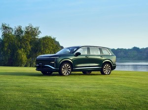 Wuling Luncurkan SUV PHEV 3 Baris, Bisa Jalan 260 Km Tanpa Bensin