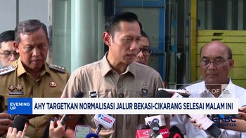 AHY Targetkan Normalisasi Jalur Bekasi-Cikarang Selesai Malam Ini
