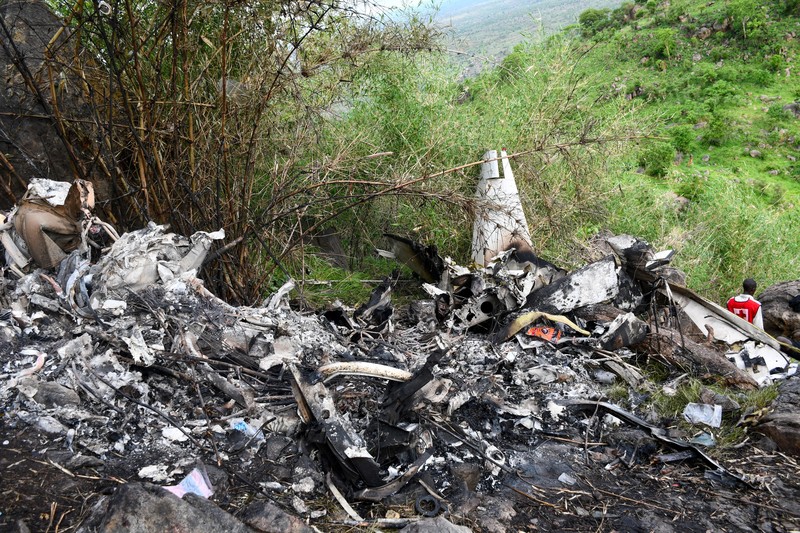 Kondisi usai kecelakaan pesawat di Juda, Sudan Selatan, Senin (27/4/2026). (REUTERS/Samir Bol)