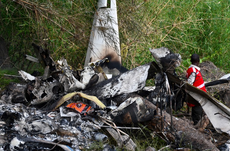 Kondisi usai kecelakaan pesawat di Juda, Sudan Selatan, Senin (27/4/2026). (REUTERS/Samir Bol)