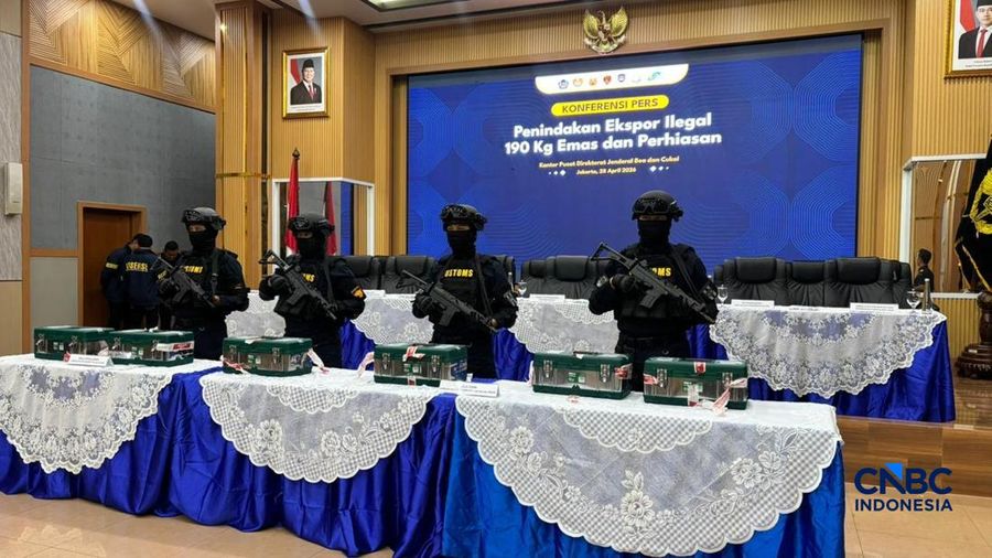 Konferensi pers penindakan ekspor 190 kilogram emas dan perhiasan, Selasa (28/4/2026). (CNBC Indonesia/Zahwa Madjid)
