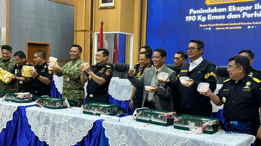 Konferensi pers penindakan ekspor 190 kilogram emas dan perhiasan, Selasa (28/4/2026). (CNBC Indonesia/Zahwa Madjid)