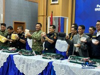 Konferensi pers penindakan ekspor 190 kilogram emas dan perhiasan, Selasa (28/4/2026). (CNBC Indonesia/Zahwa Madjid)