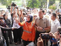 Menteri Koordinator Bidang Infrastruktur dan Pembangunan Kewilayahan, Agus Harimurti Yudhono (AHY) tiba di RSUD Bekasi untuk melihat korban kecelakaan kereta Api, Bekasi, Jawa Barat, Selasa (28/4/2026). (CNBC Indonesia/Muhammad Sabki)