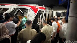 Dugaan Penyebab Kecelakaan Maut Argo Bromo Anggrek Vs KRL di Bekasi Timur