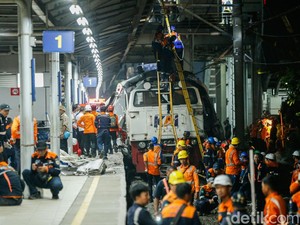 Video: Imbas Kecelakaan di Stasiun Bekasi Timur, Transjakarta Siapkan Bus Khusus