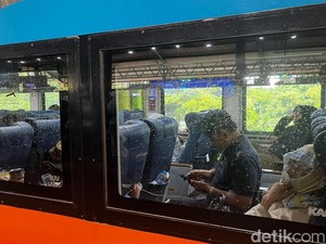 Cerita Penumpang Kereta, Setia Menunggu Meski Delay gegara Kecelakaan Bekasi