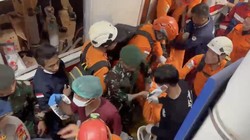 Video: Korban Tabrakan Kereta di Bekasi Jadi 5 Orang, 3 Masih Terperangkap