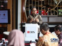 President Director of Bank DBS Indonesia Lim Chu Chong, menyampaikan keynote speech dalam acara Coffee Morning dengan tema "Securing Indonesia Food Sovereignty through Value Chain and Financing Amid Global Disruption" di Parle Senayan, Jakarta, Selas