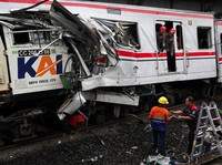 PT Kereta Api Indonesia (Persero) mencatat sebanyak 240 penumpang KA Argo Bromo Anggrek selamat. Sementara itu, penumpang KRL tercatat 7 orang meninggal dunia dan 82 orang mengalami luka-luka yang saat ini telah mendapatkan penanganan medis, Selasa (