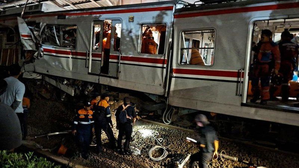 Ilustrasi berita Nasional: ⁠Tabrakan Maut dengan KRL Bikin Masinis KA Anggrek Jadi Tersangka