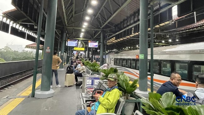 Imbas Kecelakaan di Stasiun Bekasi, Perjalanan KA Jarak Jauh Delay