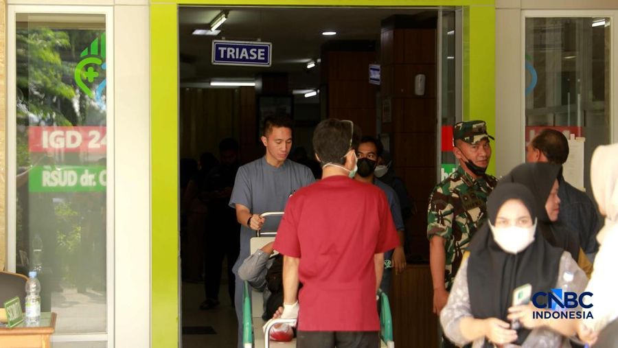 Suasana RSUD Bekasi tempat korban tabrakan keretea menjalani preawatan di Bekasi, Jawa Barat, Selasa (28/4/2026). (CNBC Indonesia/Muhammad Sabki)