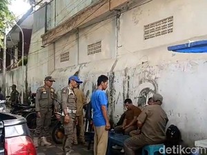 Asyik Nongkrong Saat Jam Kerja, Belasan ASN Pemkot Pasuruan Kena Razia