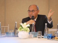 Chief Operating Officer PT Borneo Indobara, Raden Utoro menyampaikan pemaparan dalam acara EV Transition in Mining Industry Outlook 2026 di Jakarta, Rabu (29/4/2026). (CNBC Indonesia/Tri Susilo)