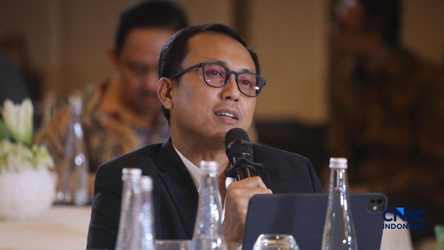 Direktur industri permesinan dan alat mesin pertanian/IMPM Kemenperin Solehan dalam acara EV Transition in Mining Industry Outlook 2026 di Jakarta, Rabu (29/4/2026). (CNBC Indonesia/Tri Susilo)