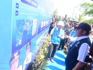 Herman Deru Resmikan Jaringan Listrik di Banyuasin, Tegangan hingga 226 Volt