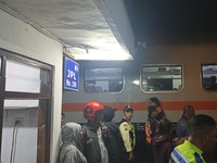 KA Dhoho tabrak dump truk di Sananwetan, Kota Blitar, Selasa (28/4/2026). (Dok. Detikcom/Fima Purwanti)