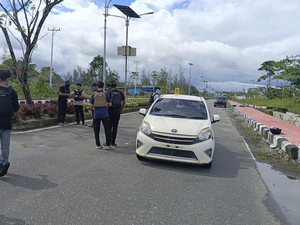 Detik-detik KKB Tembak Pemobil di Jalanan Yahukimo hingga 2 Orang Luka
