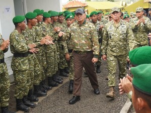 Menhan Tinjau Kesiapan Yonif Lamongan Perkuat Pertahanan-Ketahanan Pangan