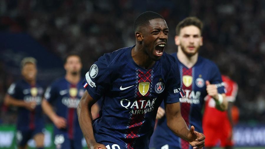 Ousmane Dembele merayakan gol ketiga Paris Saint-Germain saat menghadapi Bayern Munich pada leg pertama semifinal Liga Champions UEFA di Parc des Princes, Selasa (28/4/2026).