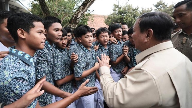 Presiden Prabowo Subianto mengunjungi SMA Negeri 1 Cilacap, Rabu (29/4/2026). (Dok. Tim Media Presiden)