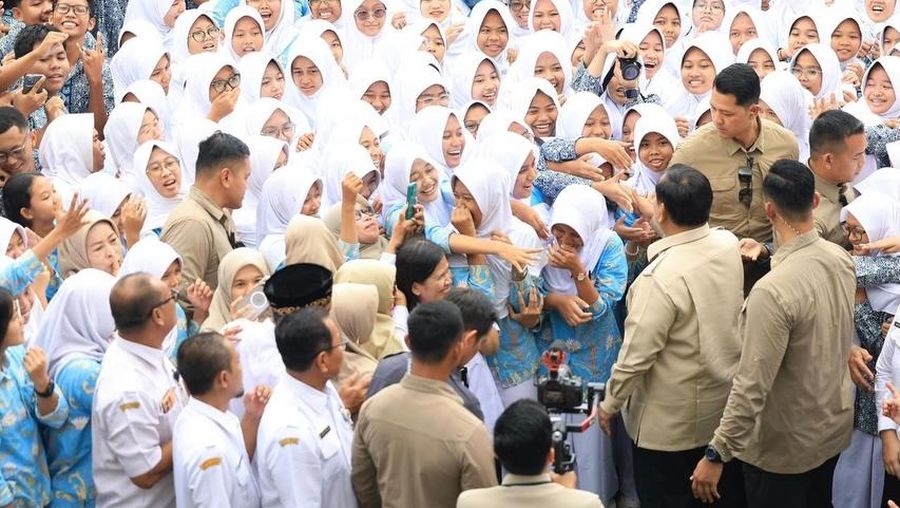 Presiden Prabowo Subianto mengunjungi SMA Negeri 1 Cilacap, Rabu (29/4/2026). (Dok. Tim Media Presiden)