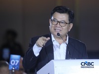 Staf Ahli Menteri ESDM Bidang Perencanaan Strategis Kementerian ESDM RI, Jisman P. Hutajulu menyampaikan pemaparan dalam acara EV Transition in Mining Industry Outlook 2026 di Jakarta, Rabu (29/4/2026). (CNBC Indonesia/Tri Susilo)