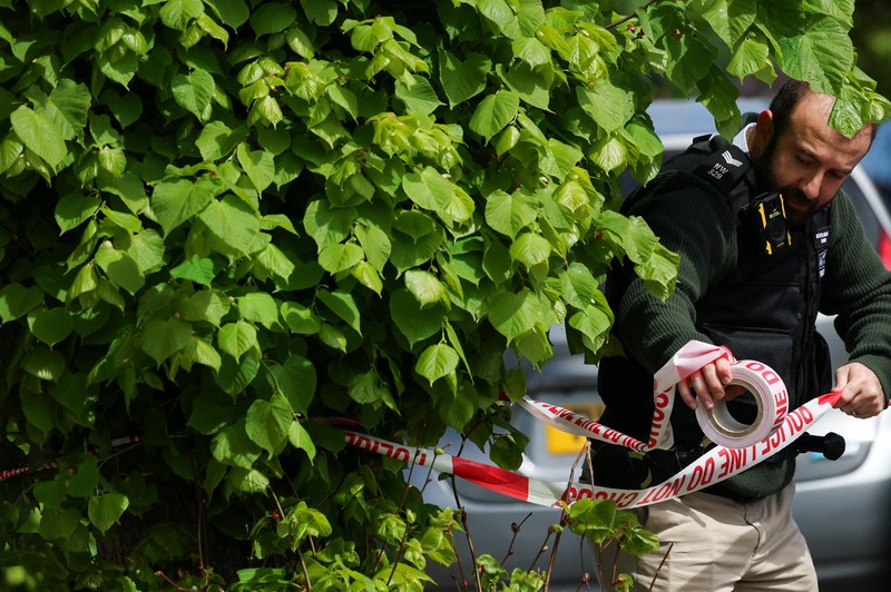 Suasana lokasi pasca insiden penusukan di daerah Golders Green, London. Inggris, Rabu (28/4/2026) (James Marlow/via REUTERS)