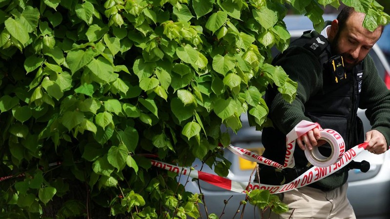 Suasana lokasi pasca insiden penusukan di daerah Golders Green, London. Inggris, Rabu (28/4/2026). (REUTERS/Hannah McKay)