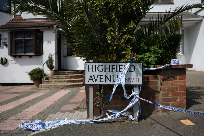 Suasana lokasi pasca insiden penusukan di daerah Golders Green, London. Inggris, Rabu (28/4/2026) (James Marlow/via REUTERS)