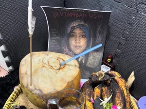 Viral! Ultah Istri Dirayakan Pakai Sesajen, Ulah Suami Ini Jadi Sorotan