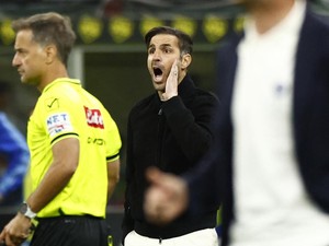 Como Yakin Fabregas Takkan Cabut Musim Depan
