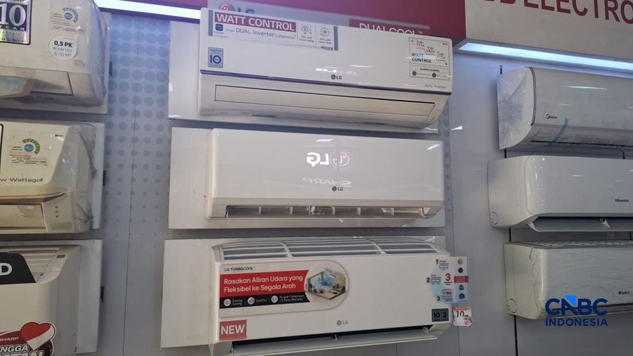 Pantauan harga beberapa elektronik di kawasan Glodok, Jakarta Barat, Kamis (30/4/2026). (CNBC Indonesia/Chandra Dwi Pranata)