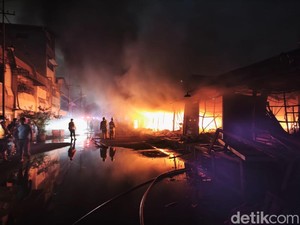 Video: Kebakaran Pasar Kanjengan Semarang, 480 Kios Terbakar