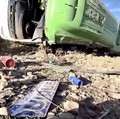 Sedikitnya sembilan orang tewas dan 22 lainnya luka-luka dalam kecelakaan bus di jalur internasional yang menghubungkan Chili dan kota Oruro, Bolivia, Rabu (29/4/2026). (Tangkapan Layar Video Reuters/RED BOLIVISION)