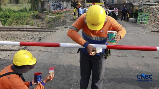 Tutup Perlintasan Kereta Api Susah-Susah Gampang, Ini Kendalanya