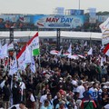 Massa buruh memadati kawasan Monumen Nasional (Monas).