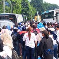 Massa buruh mulai berdatangan di kawasan Monumen Nasional (Monas), Jakarta, Jumat (1/5/2026). (CNBC Indonesia/Robertus Andrianto)