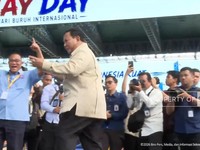 Presiden Prabowo Subianto menghadiri puncak peringatan Hari Buruh Internasional bertajuk May Day Fiesta di Monas, Jakarta Pusat.